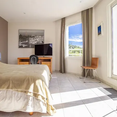 Lili Rose * Le Lavandou