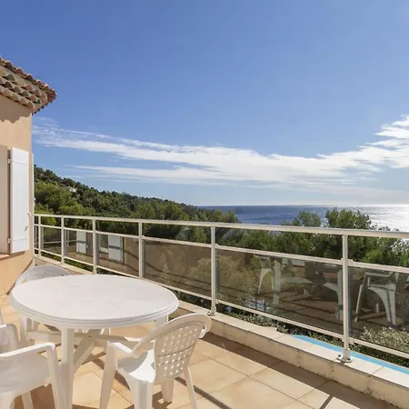 Lili Rose Le Lavandou