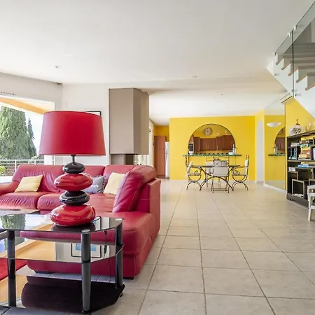 Вілла Lili Rose *