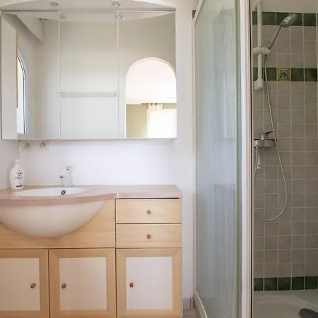 Lili Rose Le Lavandou